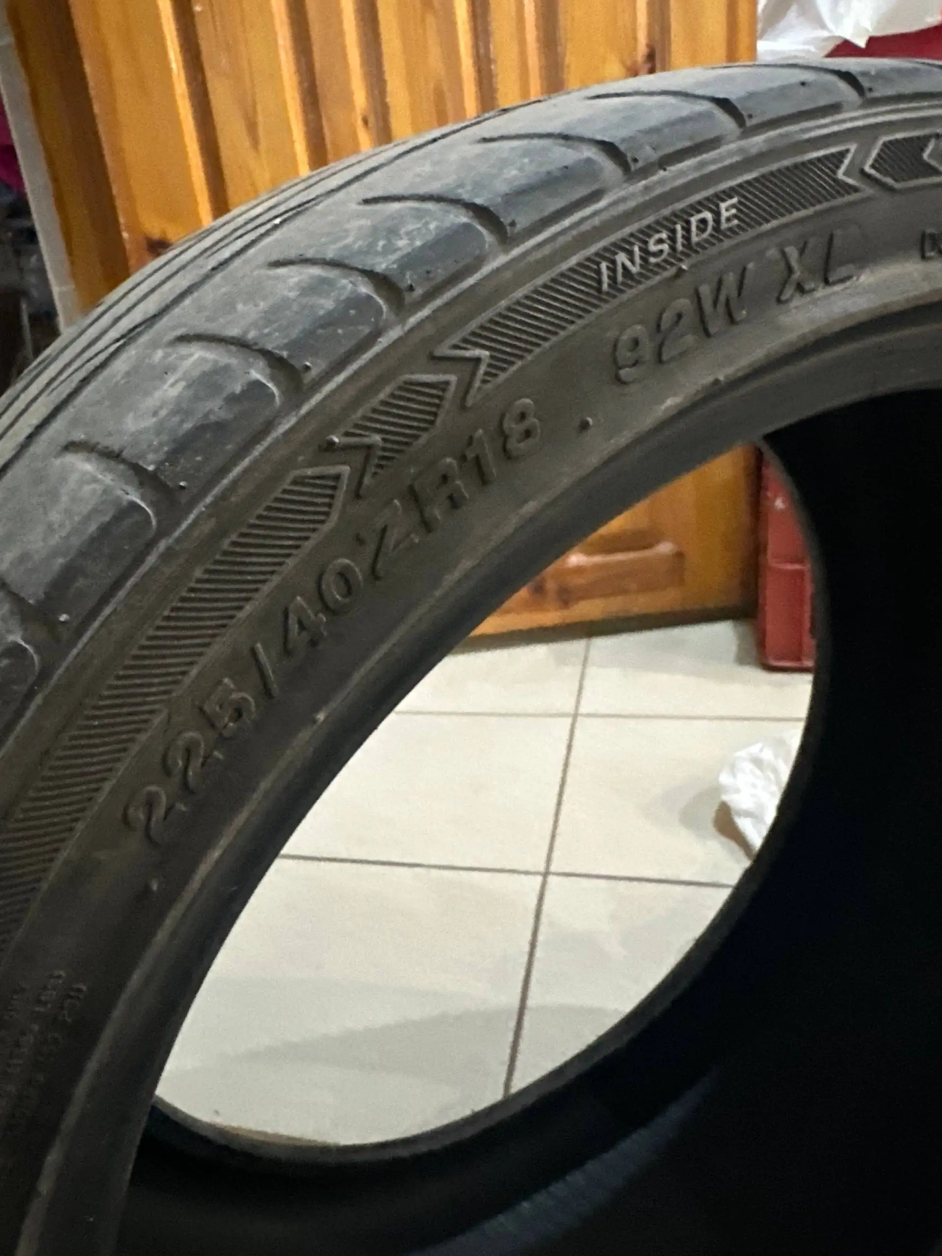 Продажа резины 225/40 R18 - Шины и диски (Запчасти) в Альметьевск