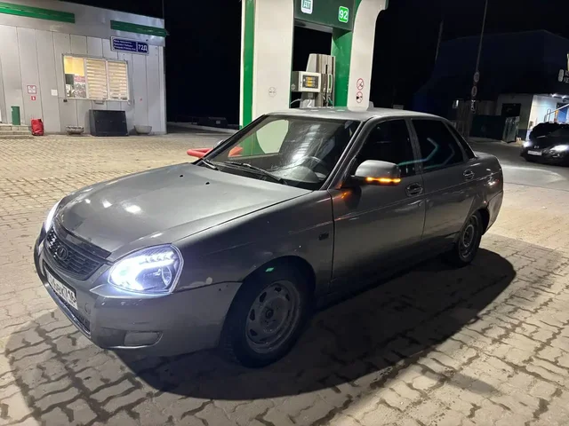 Продажа автомобиля ВАЗ 2107 (Пряник) 2011 года - Минивэны и микроавтобусы в Казань