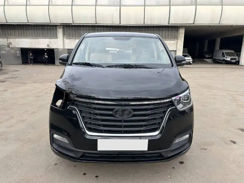 Hyundai Grand Starex 2020 года, 2.5 AT, 180000 км - Минивэны/Микроавтобусы (Авто) в Уфа