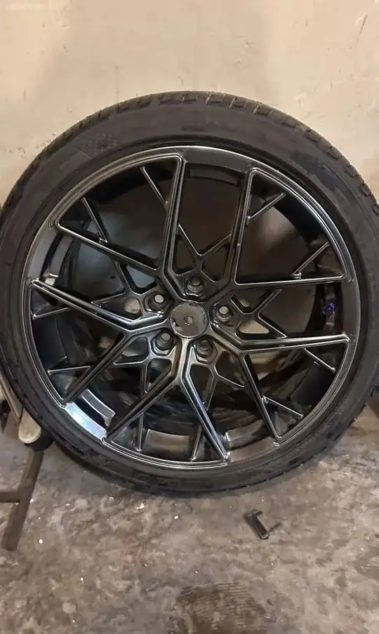 Колеса летние VAG 225/40 R18 с дисками HRE FF10 - Шины и диски (Авто) в Уфа