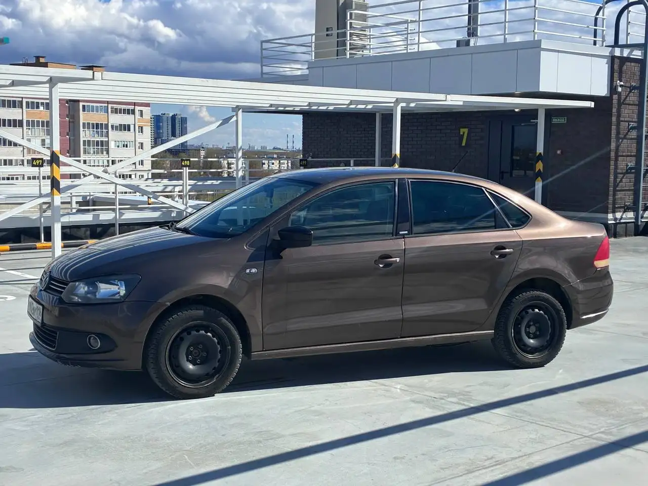 Volkswagen Polo 2014 1.6 MT - Авто в Казань