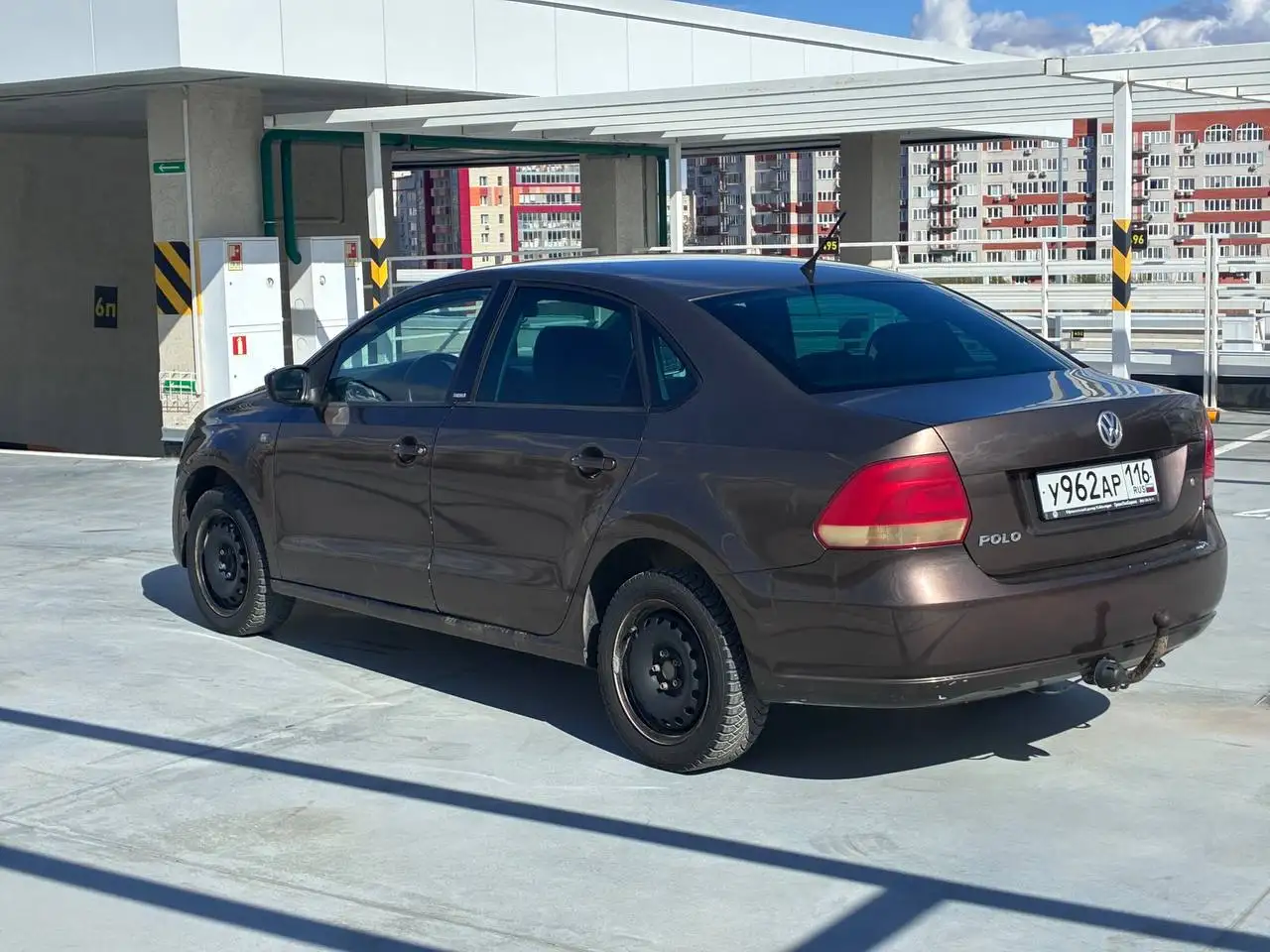 Volkswagen Polo 2014 1.6 MT - Авто в Казань