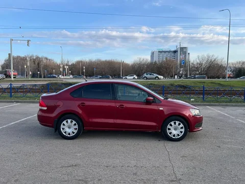 Skoda Rapid 2013 - Мотоциклы в Набережные Челны