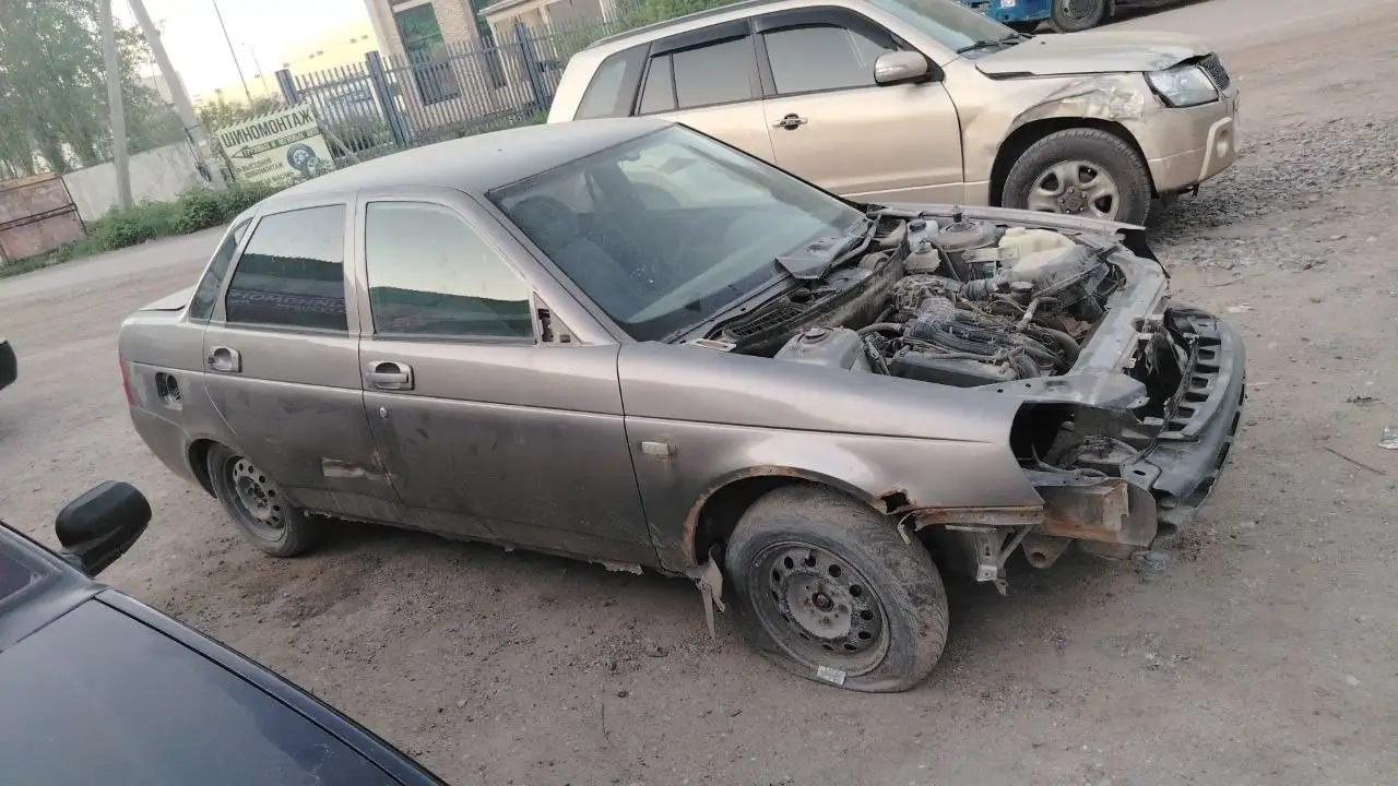 Продажа автомобиля (Чистично разукомплектована) - Запчасти (Авто) в Уфа