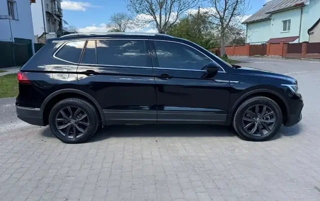 Volkswagen Tiguan 2021 65 000 км - Продажа автомобилей в Уфа