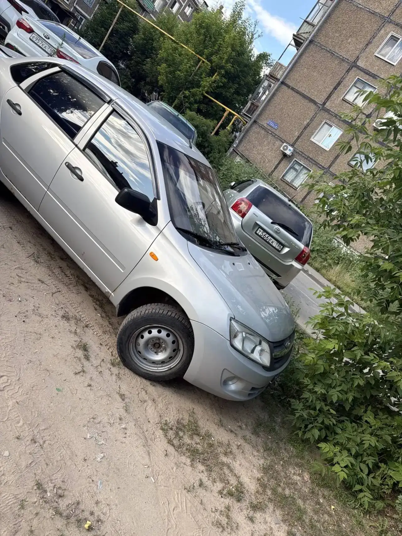 Lada Granta 2014 - Авто в Уфа
