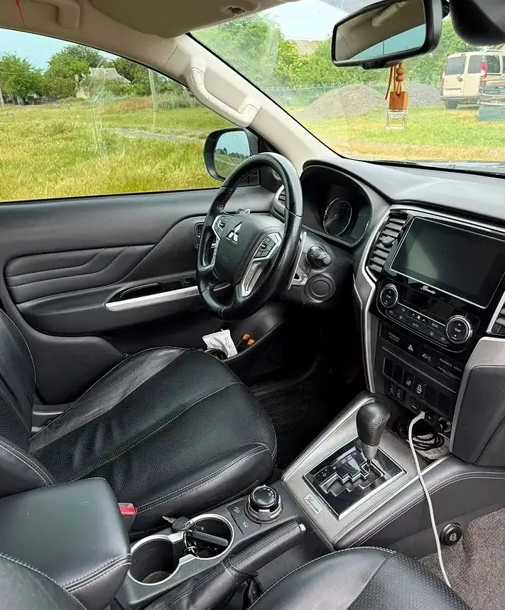 Mitsubishi L200 2021 - Внедорожник (Авто) в Уфа