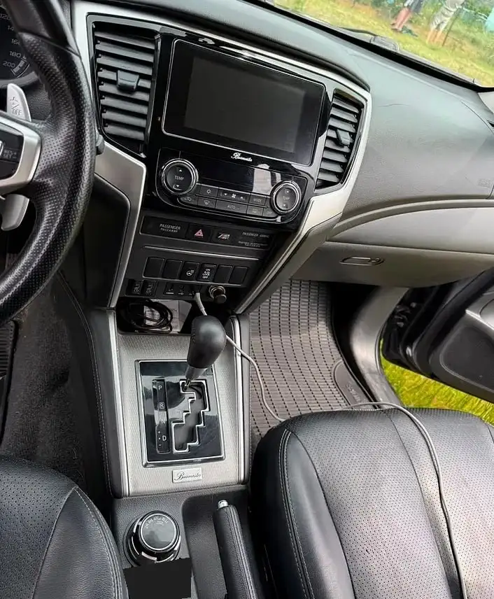 Mitsubishi L200 2021 - Внедорожник (Авто) в Уфа