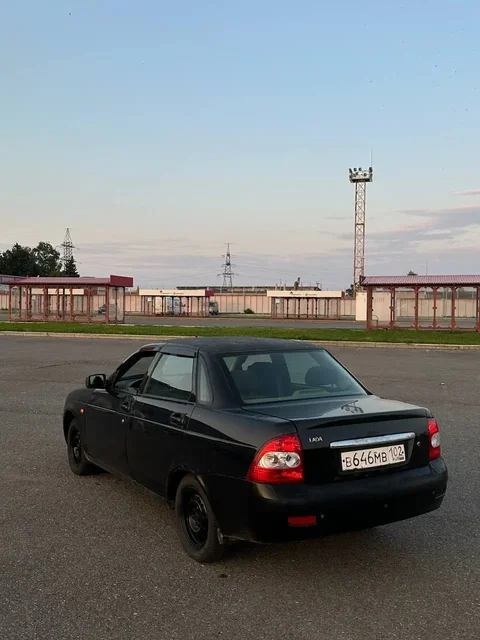 Lada Priora 2010 Люкс - Hyundai Getz в Уфа