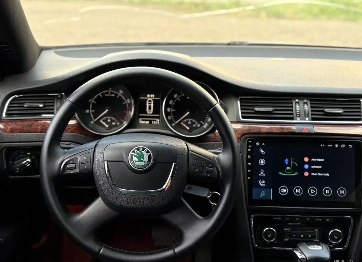 Skoda Superb 2010, 1.8 TSI, автомат - Легковые автомобили (Авто) в Магнитогорск