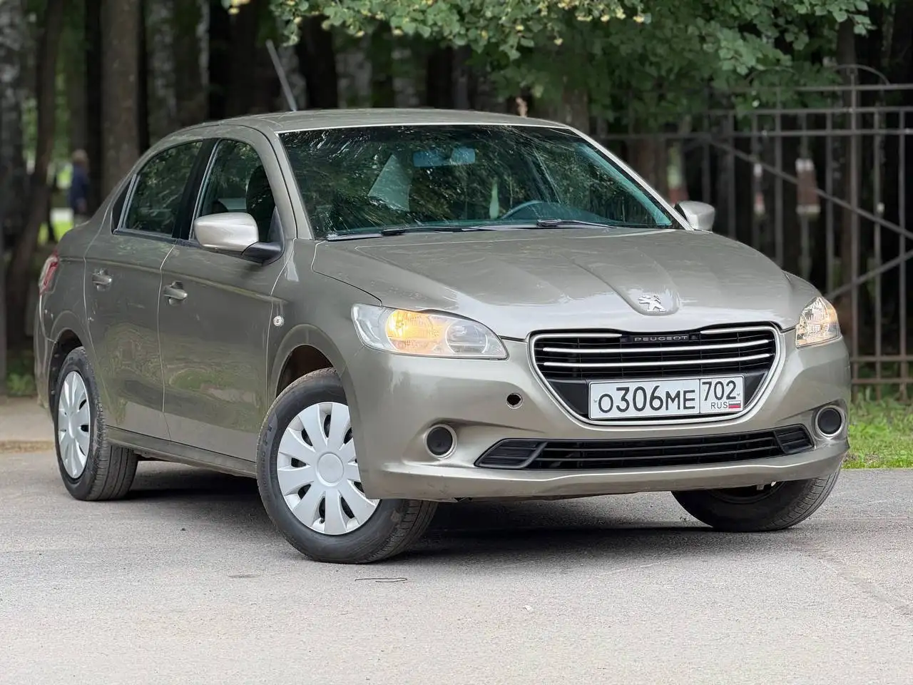 Хороший ухоженный автомобиль 2013 года - null (Авто) в Уфа