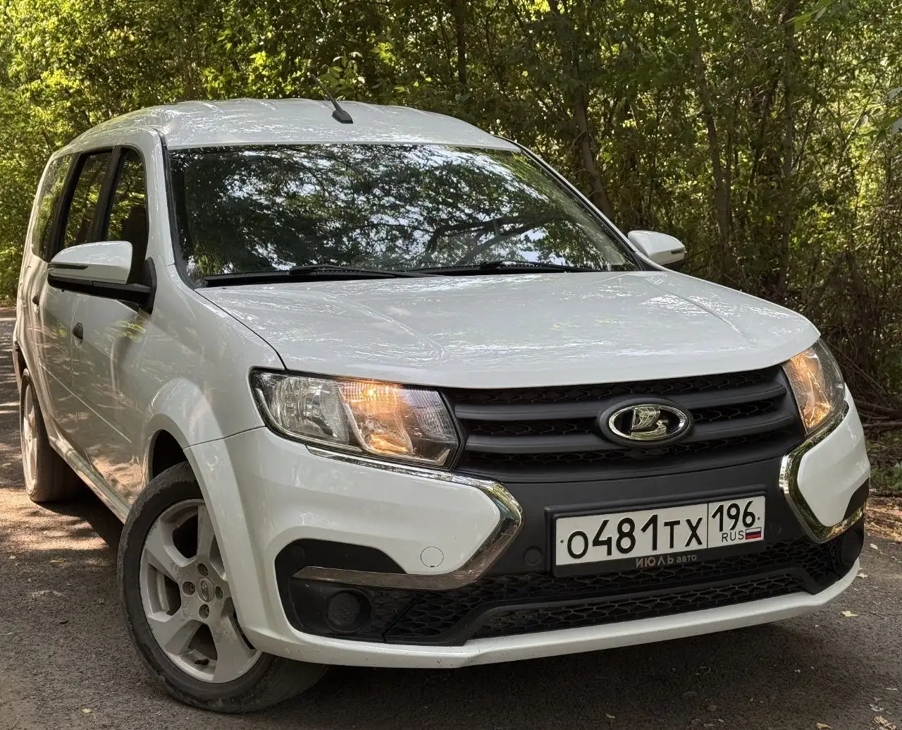 Продается автомобиль LADA LARGUS - Легковые автомобили (Авто) в Новотроицк