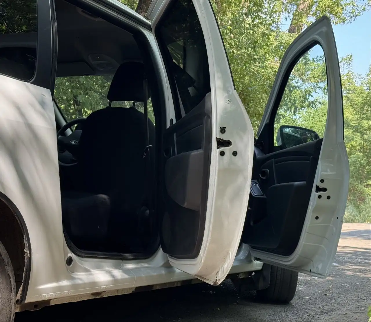 Продается автомобиль LADA LARGUS - Легковые автомобили (Авто) в Новотроицк
