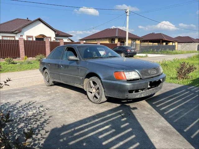 Автомобиль 1992 года, инжектор, автомат, исправен - Диски и шины в Уфа