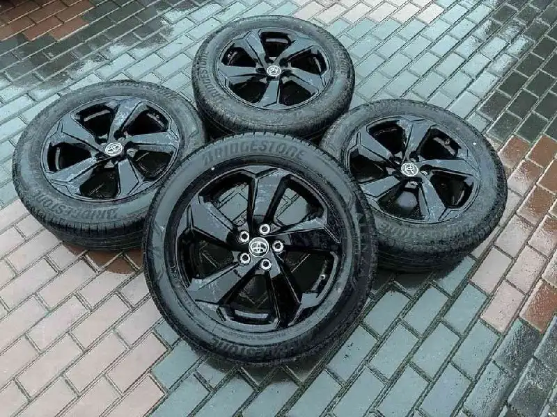 Колеса Toyota Rav 4 R18 с резиной Bridgestone - Колесные диски (Запчасти) в Уфа