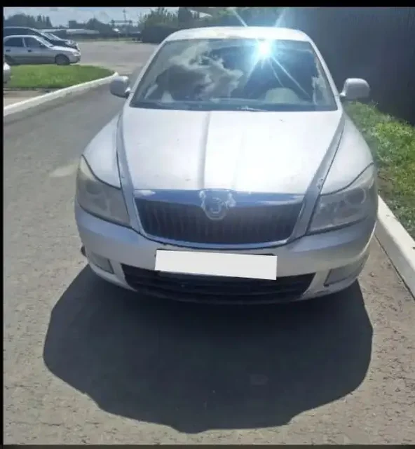 Skoda Octavia 1.6 MT 2011, 380000 км - Брошенные автомобили в Самара
