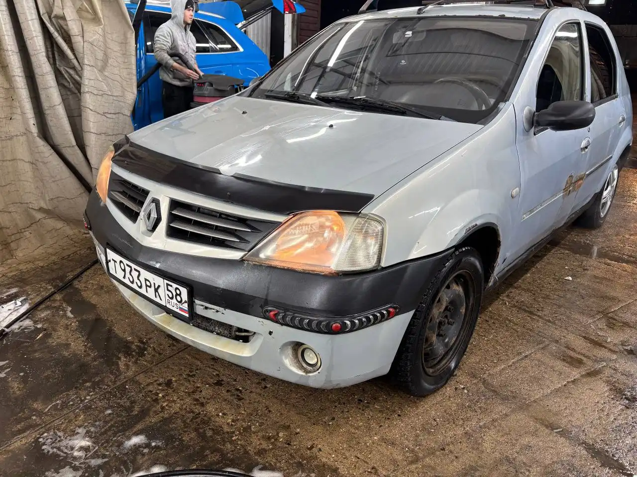 Продажа подержанных автомобилей Mazda 6, Renault Logan, Subaru Legacy