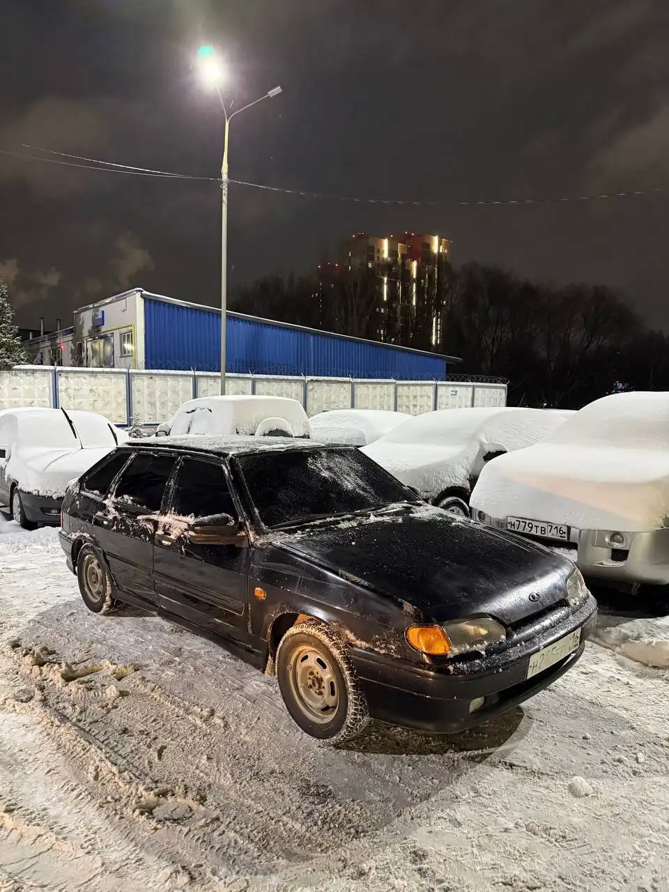 Продажа автомобиля 10 лет, 3 владельца, техника исправна