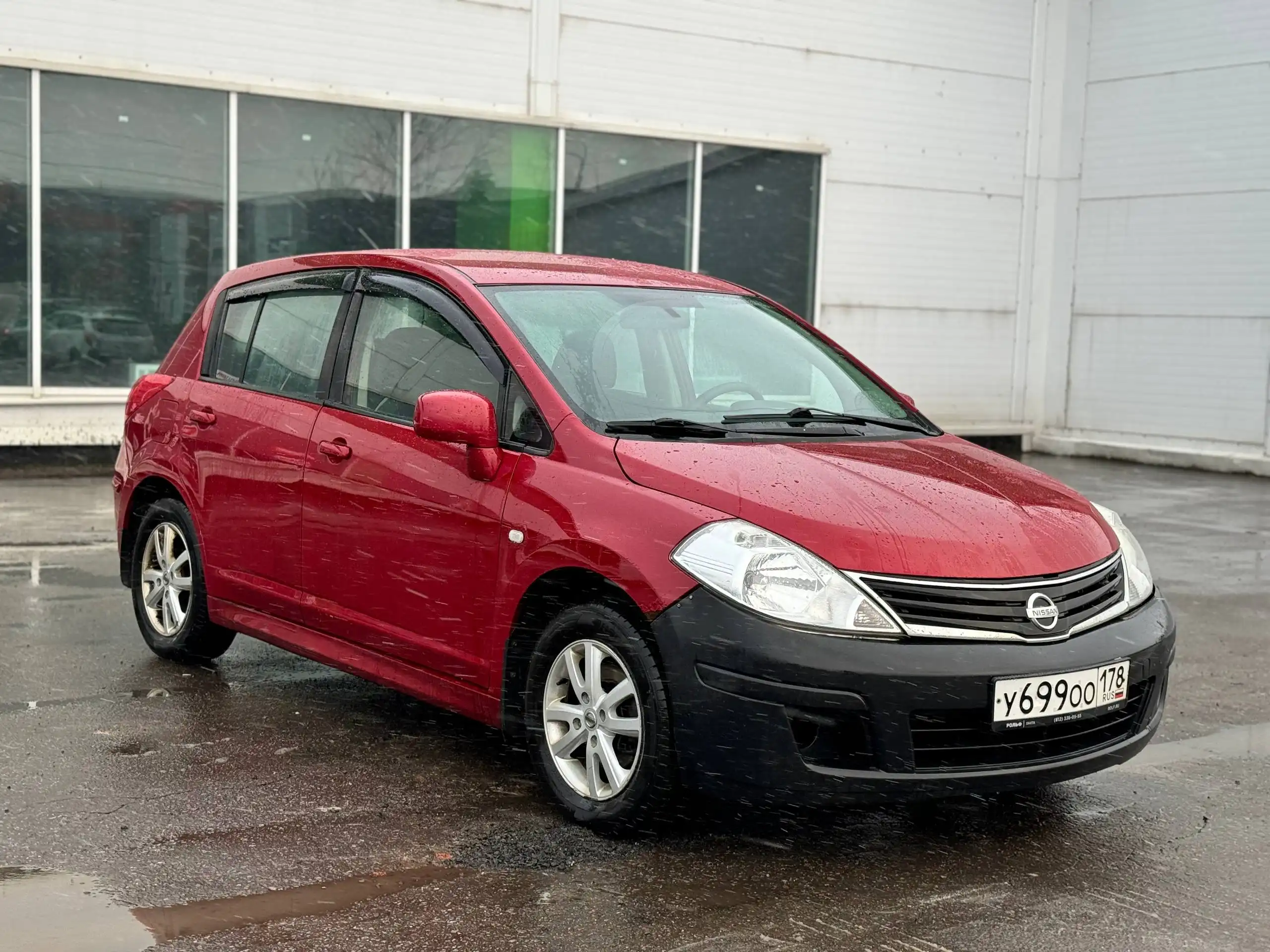 Продажа Nissan Tiida 2010 года (Рестайлинг)