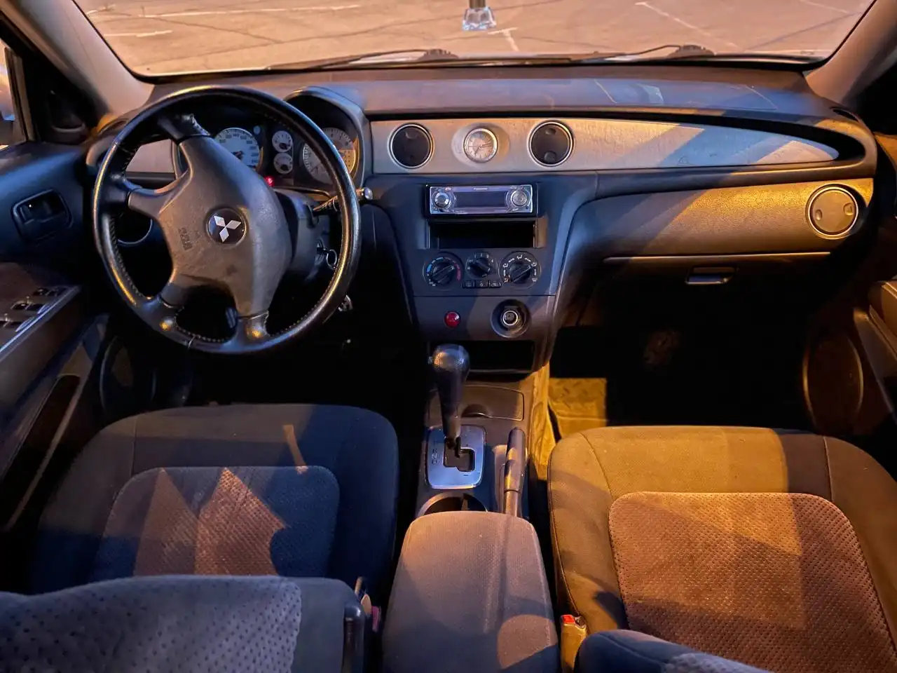 Mitsubishi Outlander 2004 2.4 АКПП полный привод