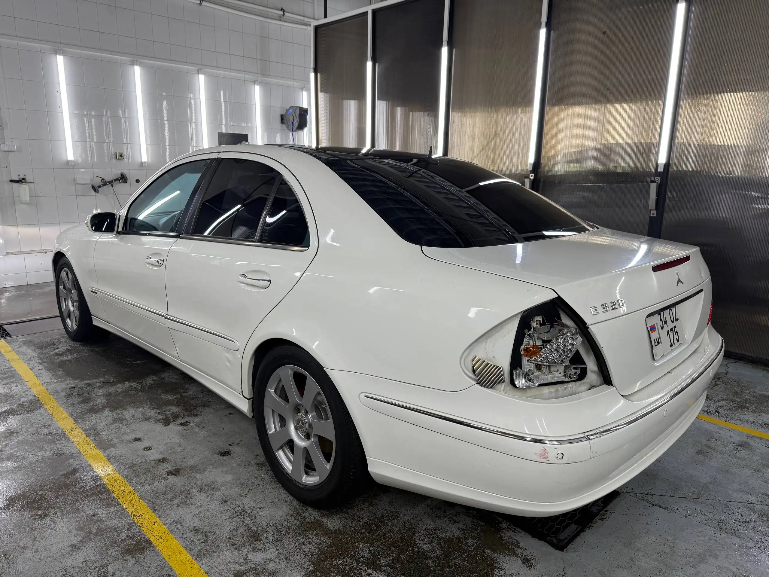 Mercedes-Benz E-320 W211 2004 г.в., АКПП, задний привод, Армянский оригинальный учёт