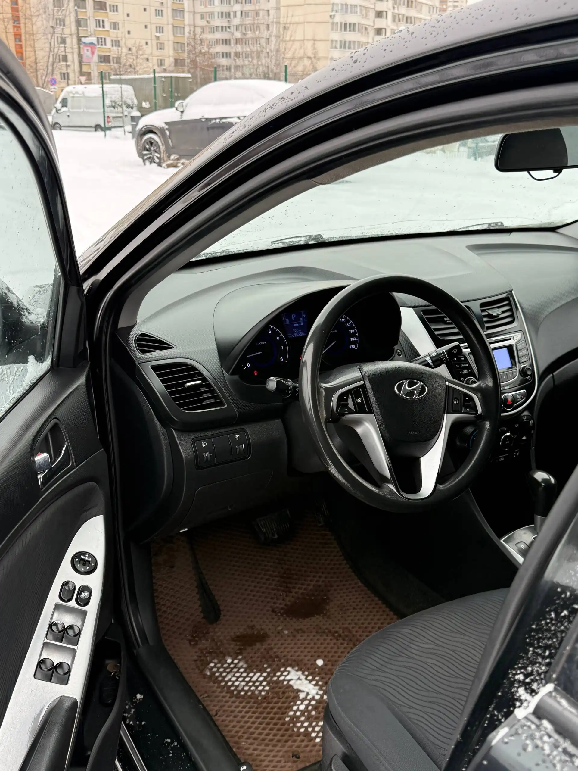 Hyundai SOLARIS 2011 г.в., автомат, 1.4 бензин