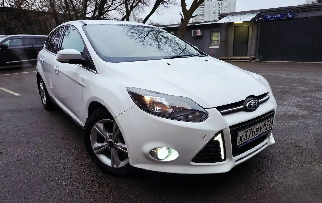 Ford Focus III 2012 года максимальная комплектация Titanium
