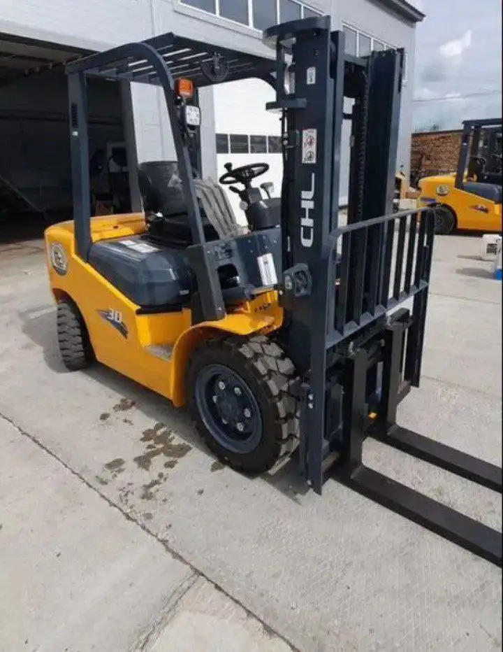 Продажа мини-погрузчика, вилочных погрузчиков и мини-экскаватора в Москве