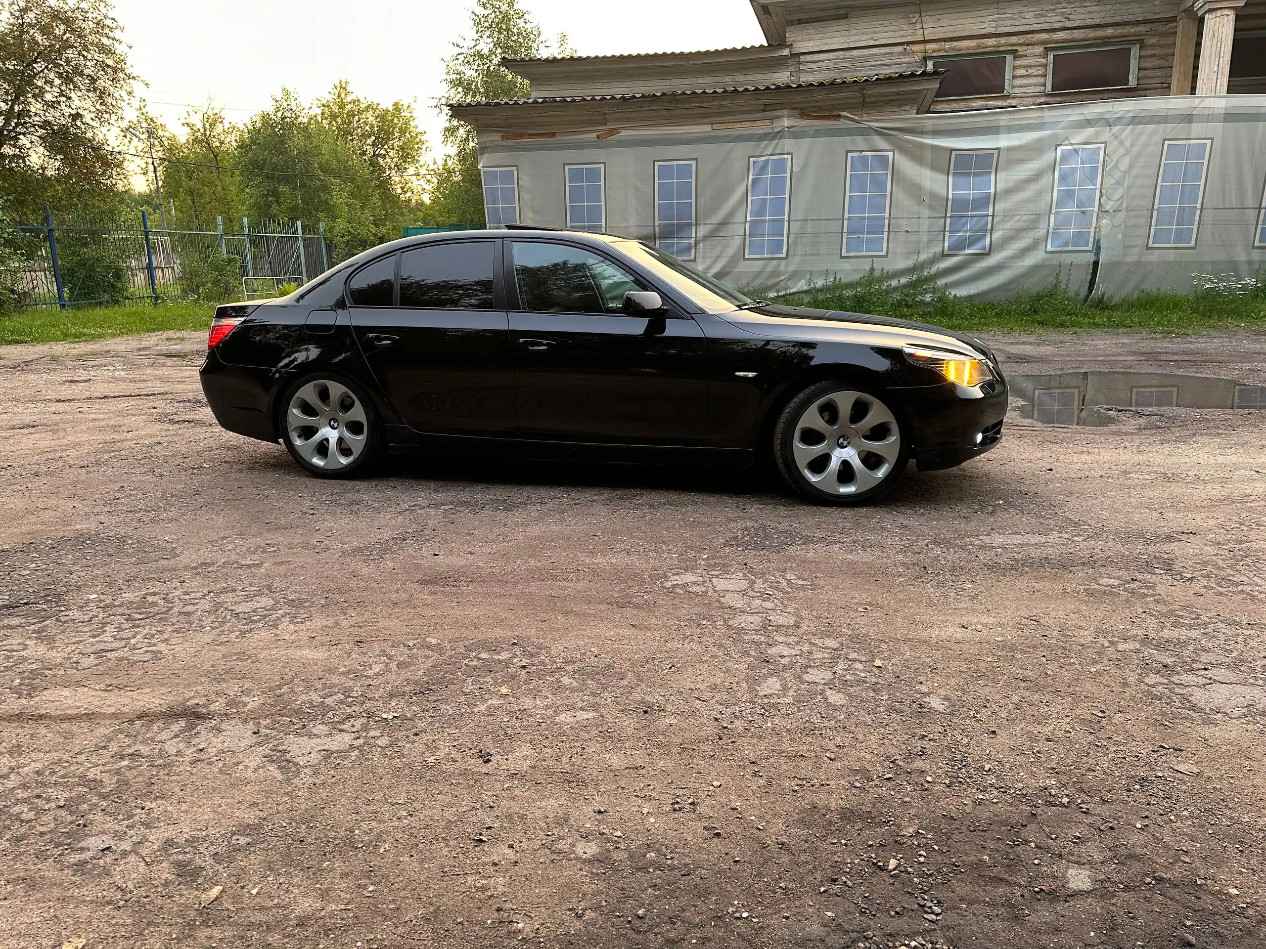 БМВ Е60 528 2007 года рестайлинг