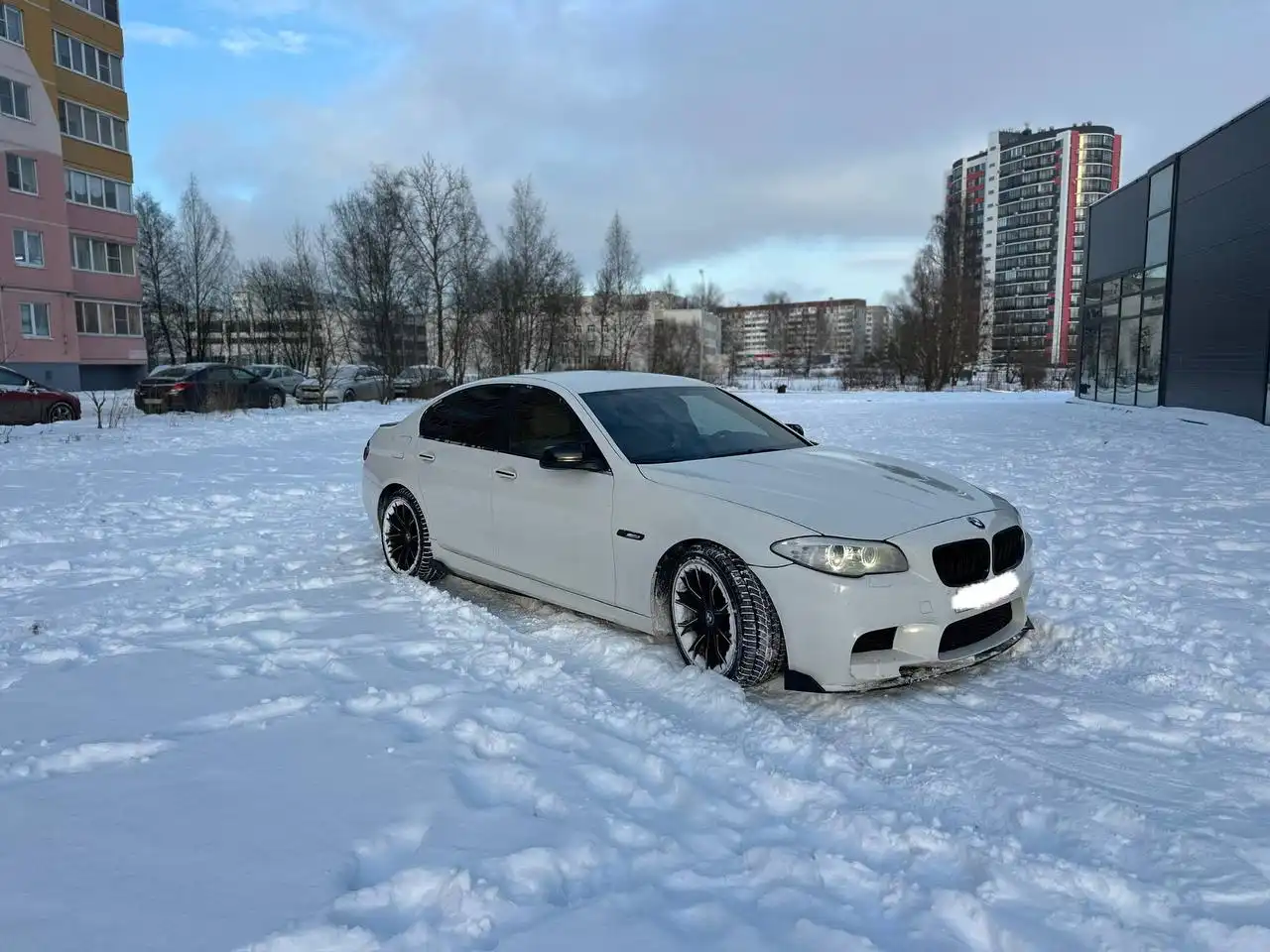 BMW 530D 2013 года с полным приводом