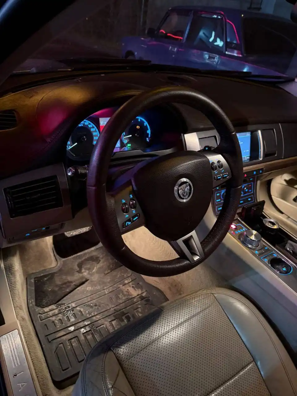 Продажа Jaguar XF 4.2 компрессор 2008 года