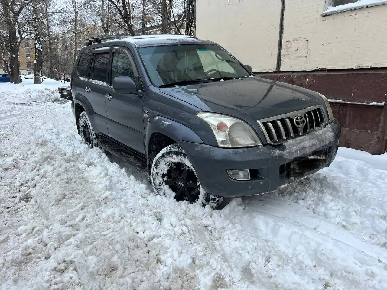 Продажа Toyota Prado 120 2004 года в Москве