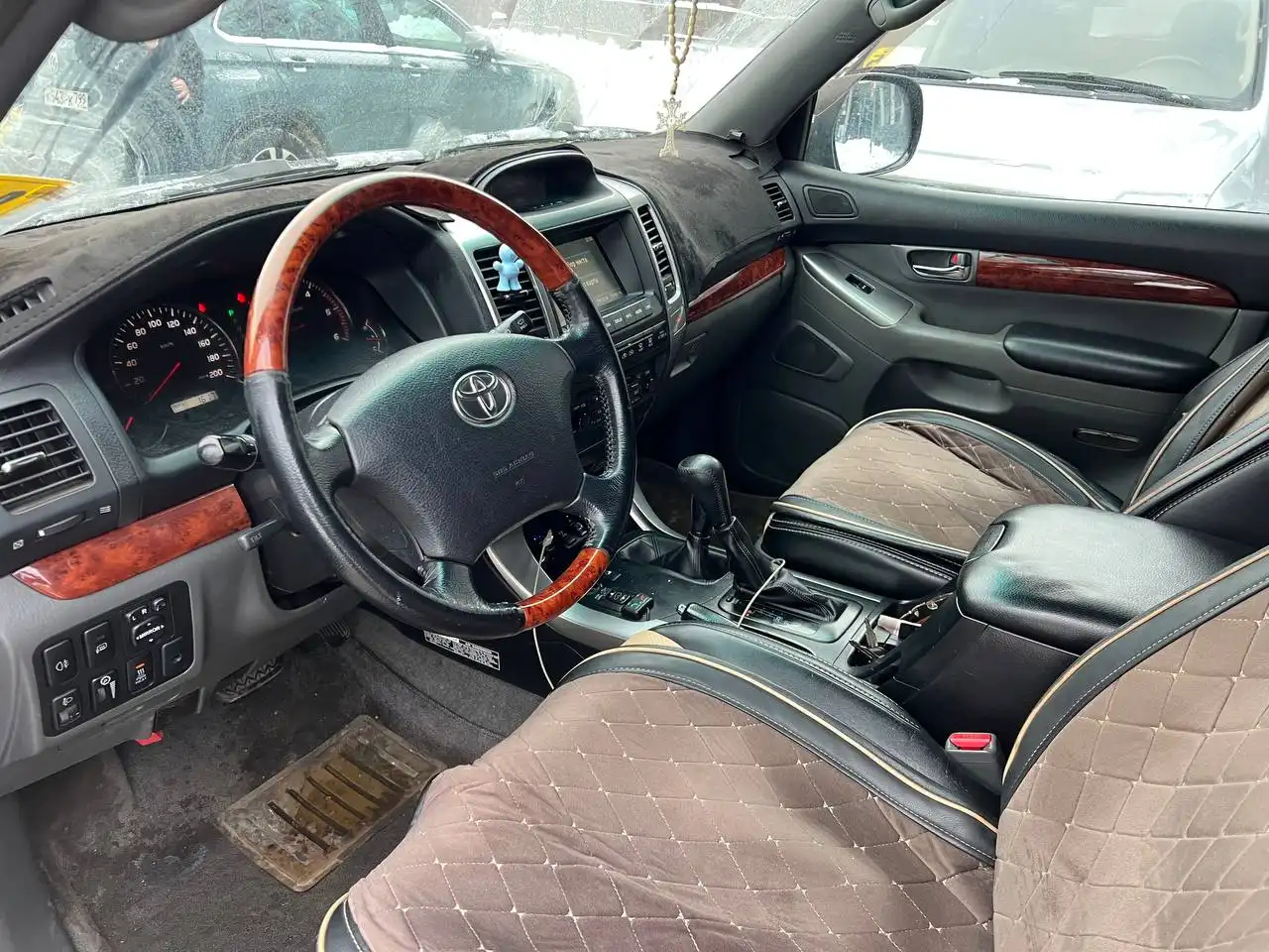 Продажа Toyota Prado 120 2004 года в Москве