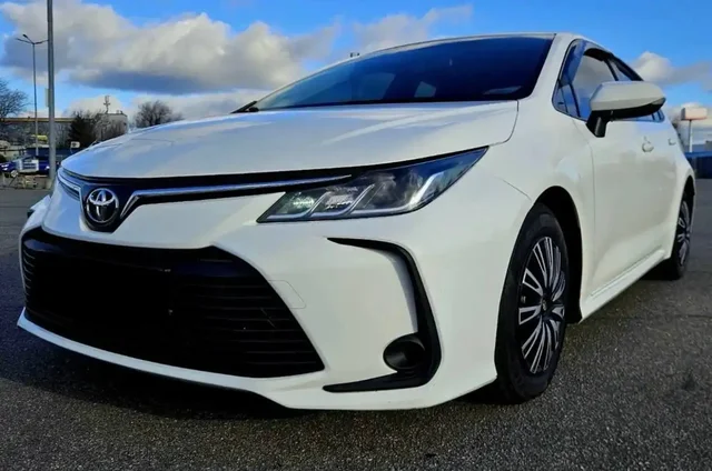 Продам Toyota Corolla 2019 года, XII поколение - Внедорожники и кроссоверы в Москва