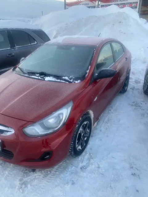 Hyundai Solaris 1.4 AT 2011 года в Москве - Аксессуары и запчасти в Москва