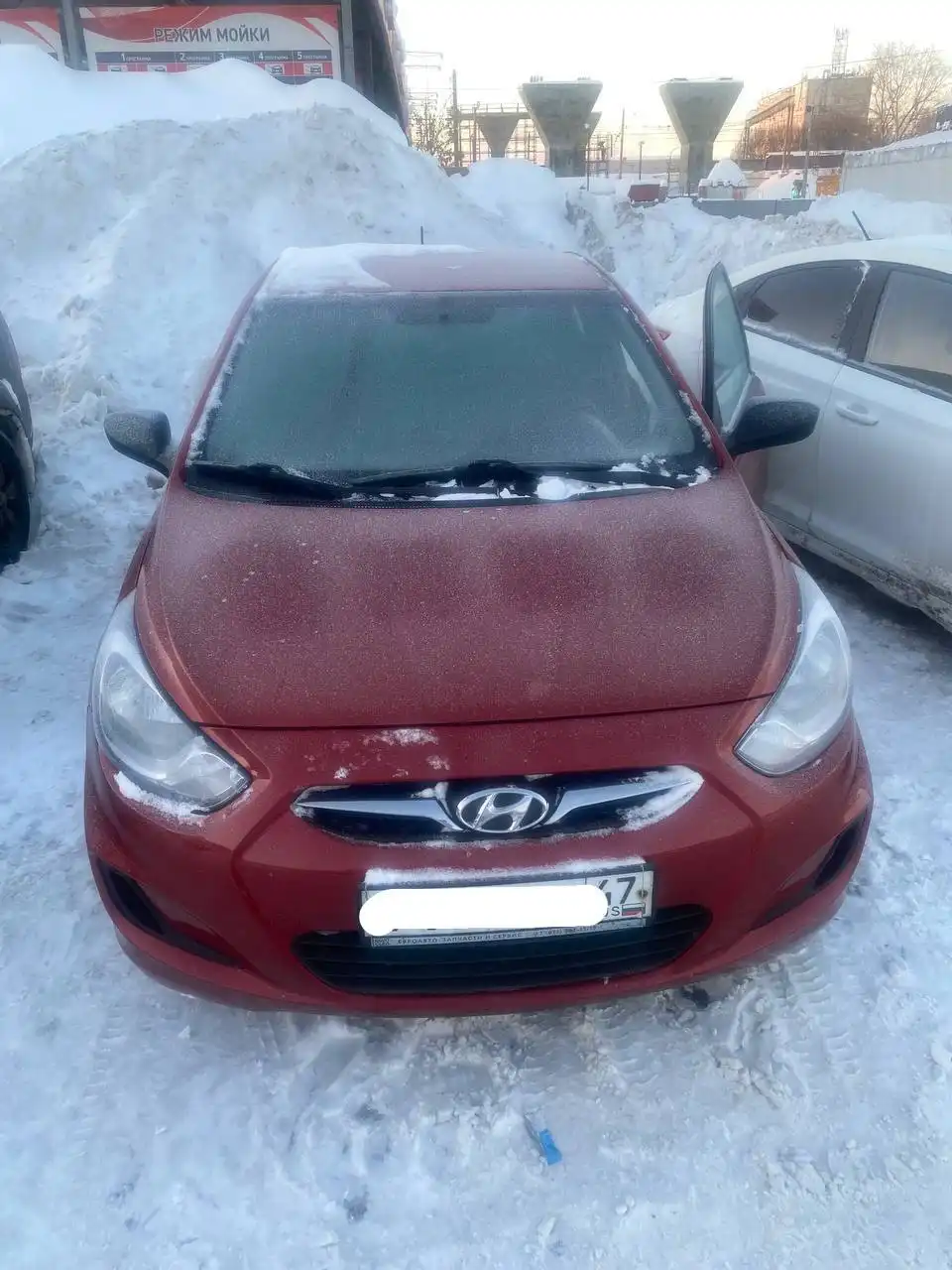 Hyundai Solaris 1.4 AT 2011 года в Москве - Легковые автомобили (Авто) в Москва