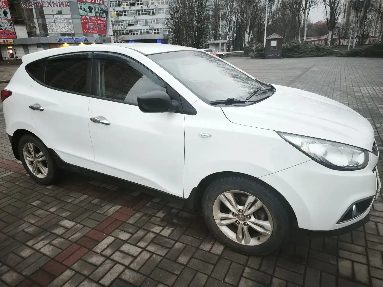 HYUNDAI ix35 2012 года - Внедорожники, кроссоверы (Авто) в Донецк
