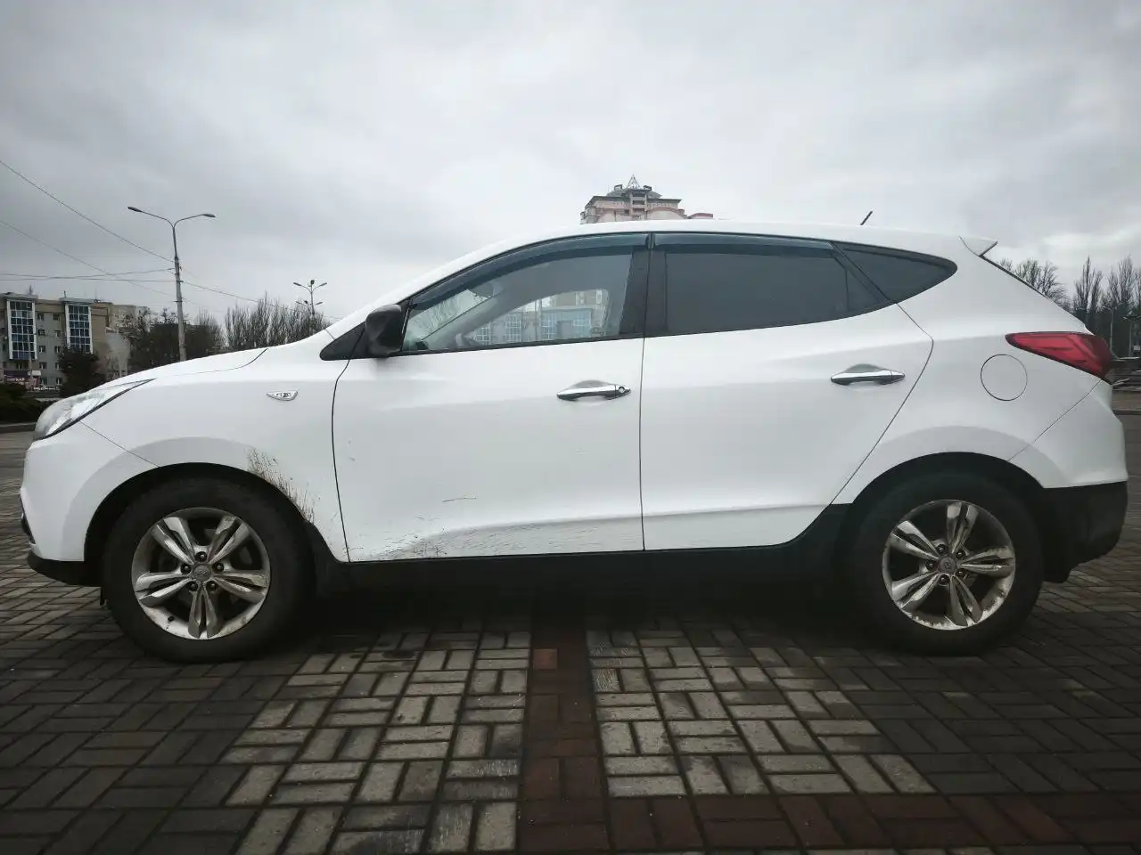 HYUNDAI ix35 2012 года - Внедорожники, кроссоверы (Авто) в Донецк