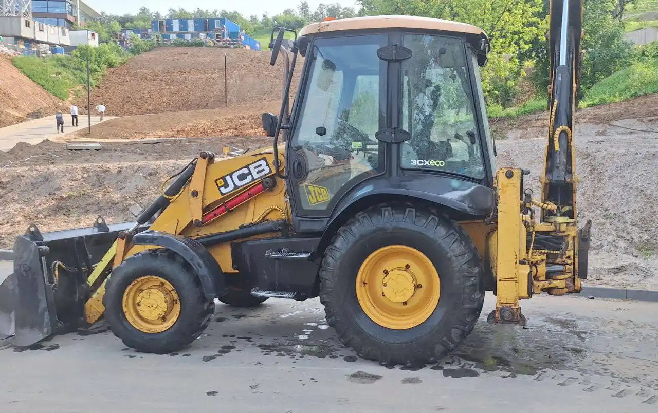 Экскаватор погрузчик JCB 3 CX eco 2011 года - Строительная техника (Запчасти) в Москва