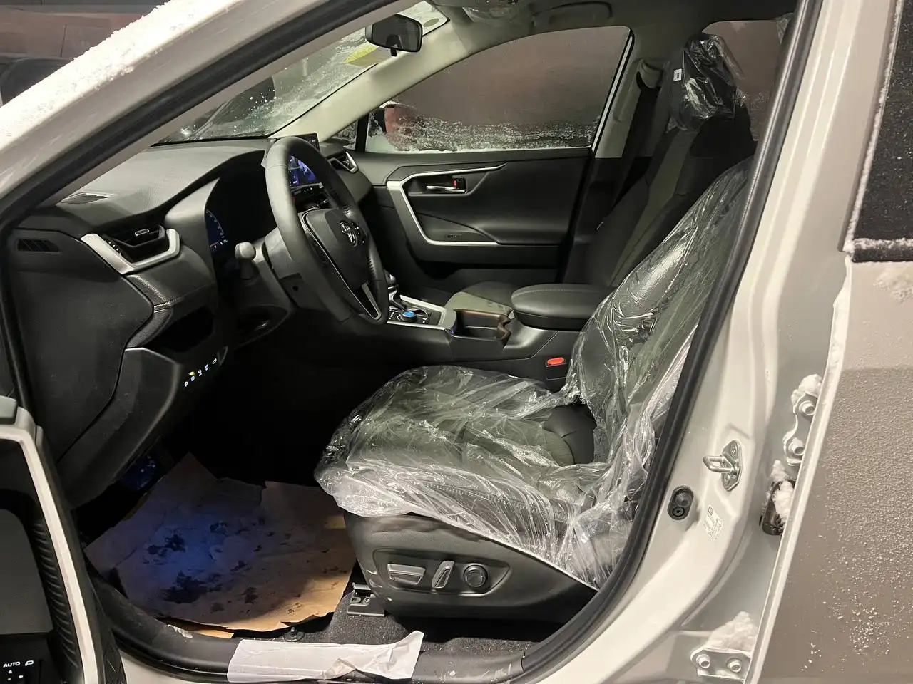 Продажа нового автомобиля Toyota RAV4 Ultimate 2025 - Авто в Москва