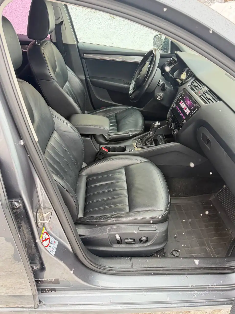 Skoda Octavia (A7) 2017 года с двигателем 1.8 DSG - Легковые автомобили (Авто) в Москва