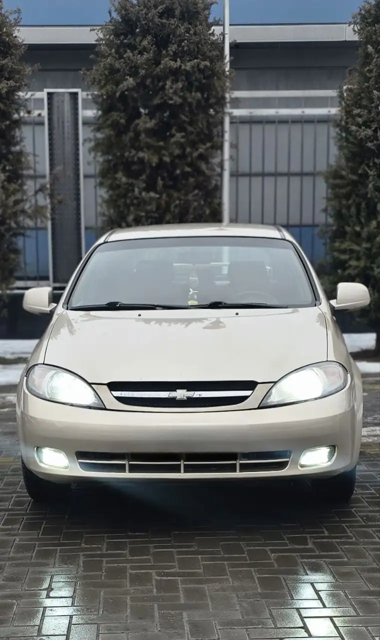 Продажа Chevrolet Lacetti 2011 года - Легковые автомобили (Авто) в Донецк