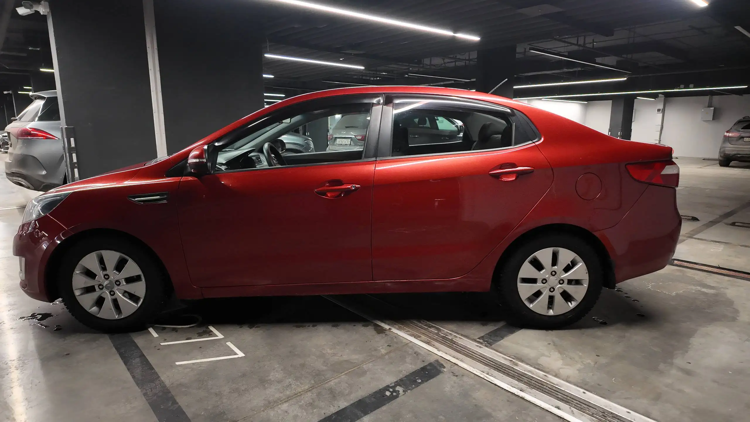 Продажа Kia Rio 2013 года в Москве - Легковые автомобили (Авто) в Москва