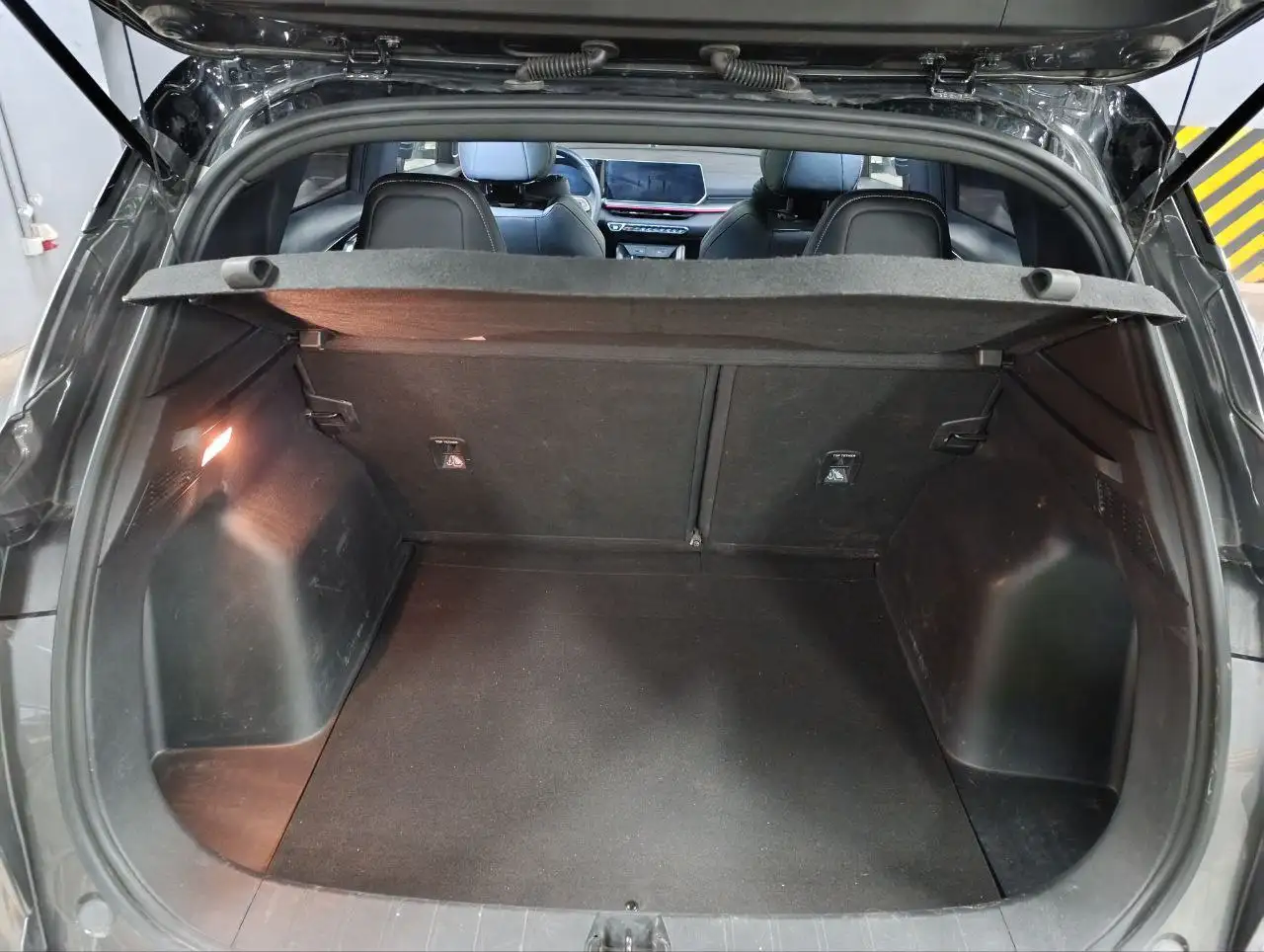 GEELY COOLRAY 2024 г.в. в максимальной комплектации - Легковые автомобили (Авто) в Москва