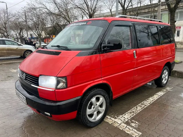 Volkswagen Transporter 2000 год с дизельным двигателем и автономной печкой - Микроавтобусы в Москва