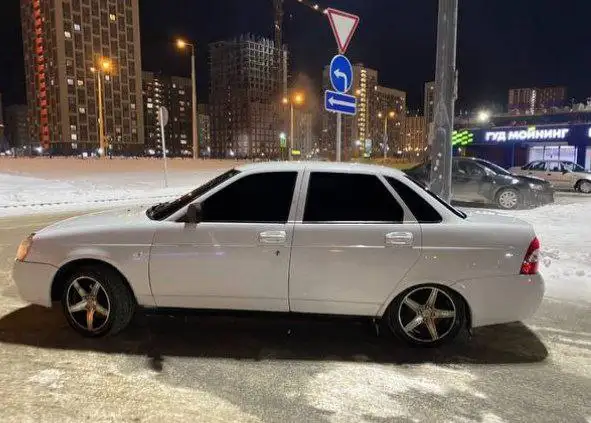 Продажа автомобиля с двигателем 16кл 2011 года - Авто в Челябинск