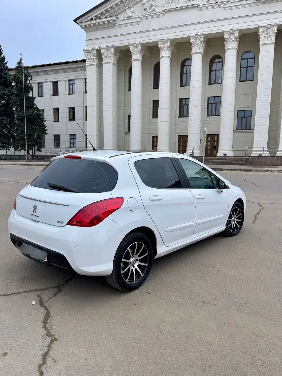 Продам Пежо 308 2011 года автомат в отличном состоянии - Авто в Краснодон