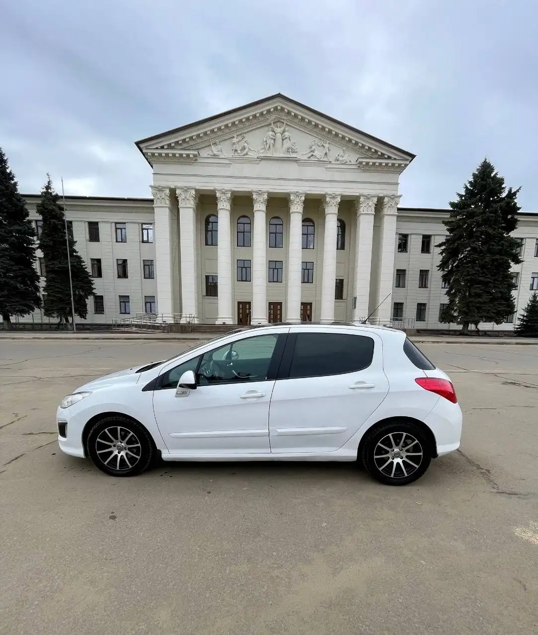 Продам Пежо 308 2011 года автомат в отличном состоянии - Авто в Краснодон