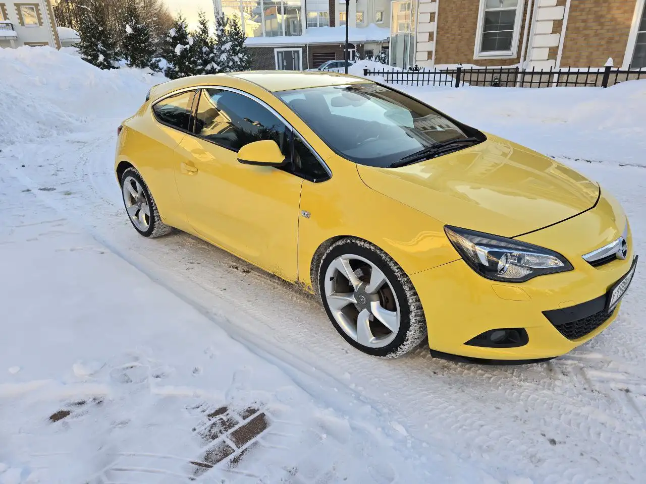 Продажа Opel Astra GTS 1.6 - Авто в Москва