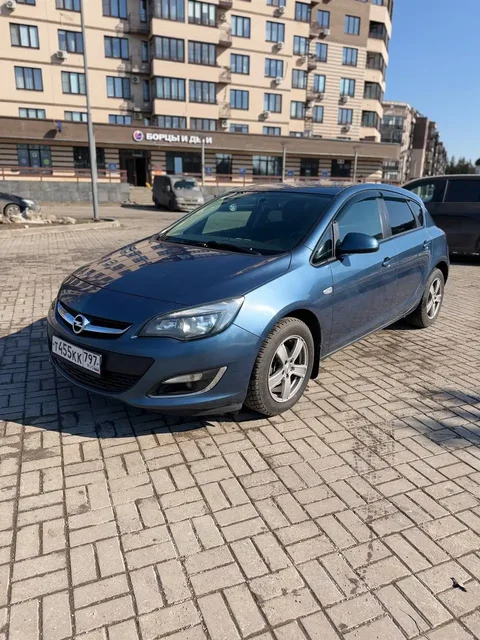Opel Astra J 2013 1.4Т 140л.с. Акпп - Минивэны и фургоны в Москва